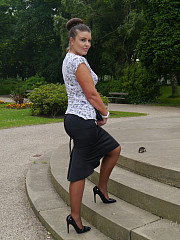 Milf Karen Rposes Outdoors And Shows Her image 1